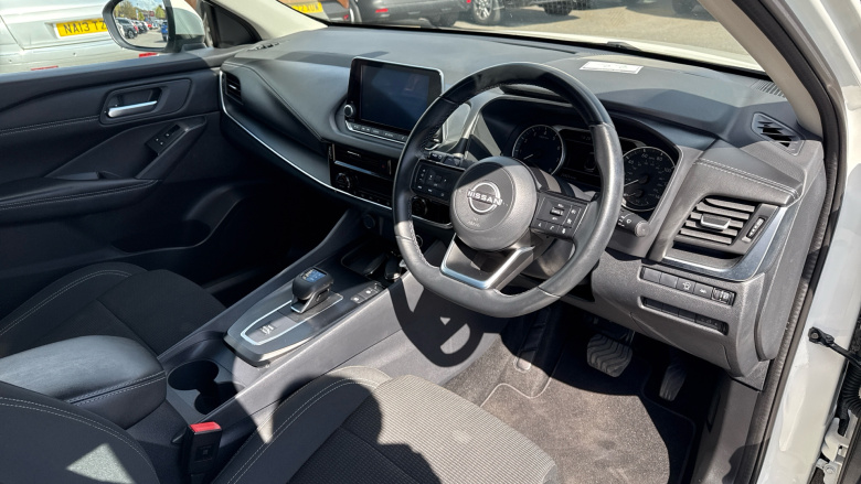 Nissan Qashqai 1.3 DiG-T MH 158 Acenta Premium 5dr Xtronic Petrol Hatchback